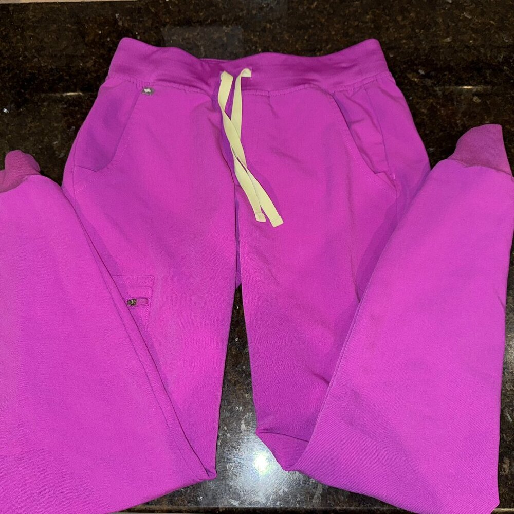 FIGS Jogger Scrub Pants
